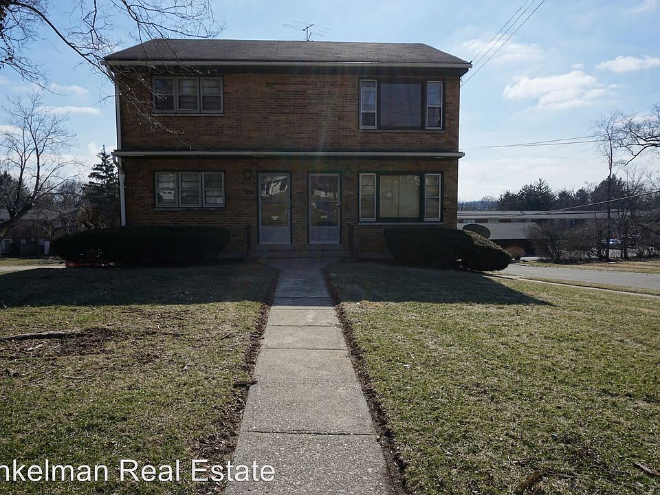 1st image of 3202 Grand Ave