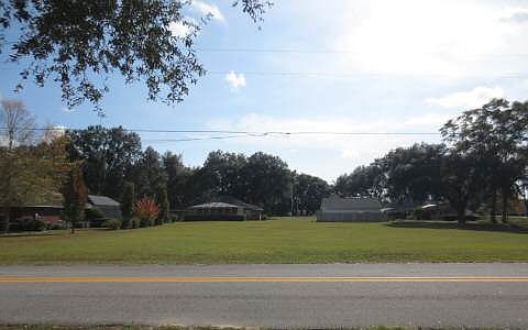 2nd image of 142 SW Emily Gln