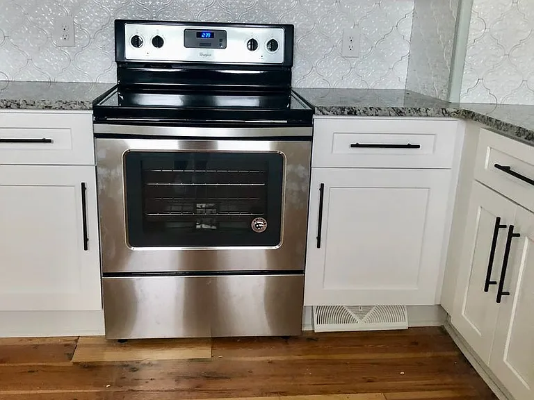 113 York Ave — Photo 12
