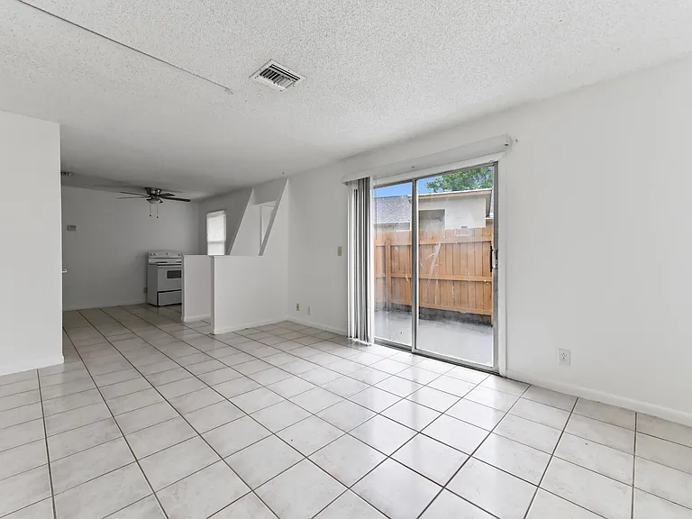 12467 Westhampton Cir — Photo 5