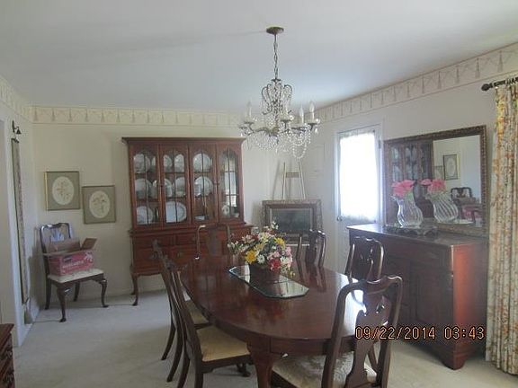 2nd image of 520 Charles St
