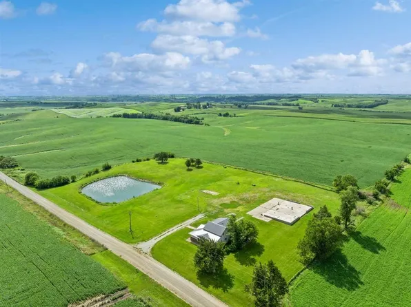 2454 480th Ave, Deep River, IA 52222