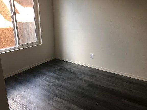 3rd image of 3212 W 60th St APT 1