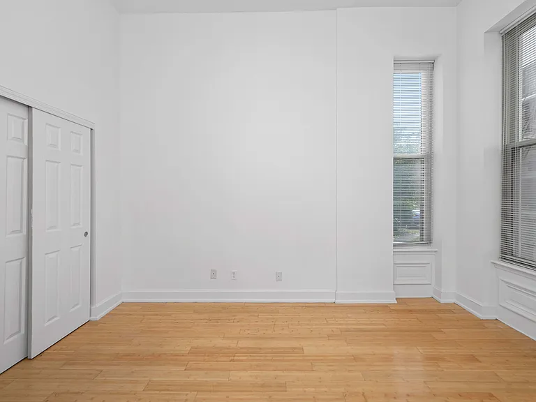 2156 Sinton Ave, Unit 2 (10) 2156 Sinton Ave, Unit 2 (10)