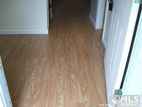 4th image of 203 Downshire Dr