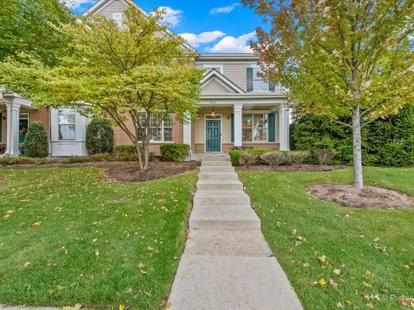 2122 Shermer Rd, Glenview, IL 60026