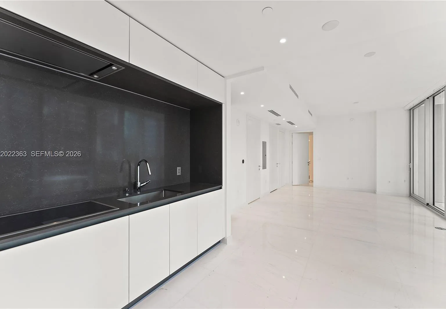 Aston Martin Residences — Photo 2