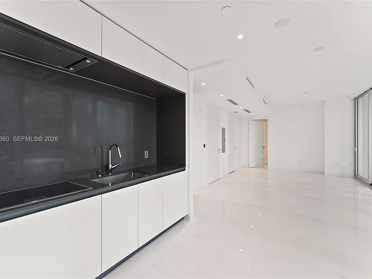 300 Biscayne Boulevard Way #1406 — Photo 2
