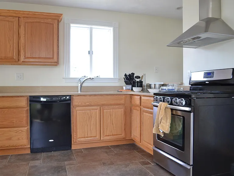 37 Sargent St #3 — Photo 3