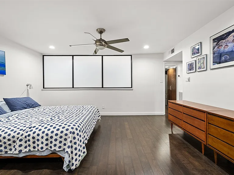 2313 Steel St — Photo 10