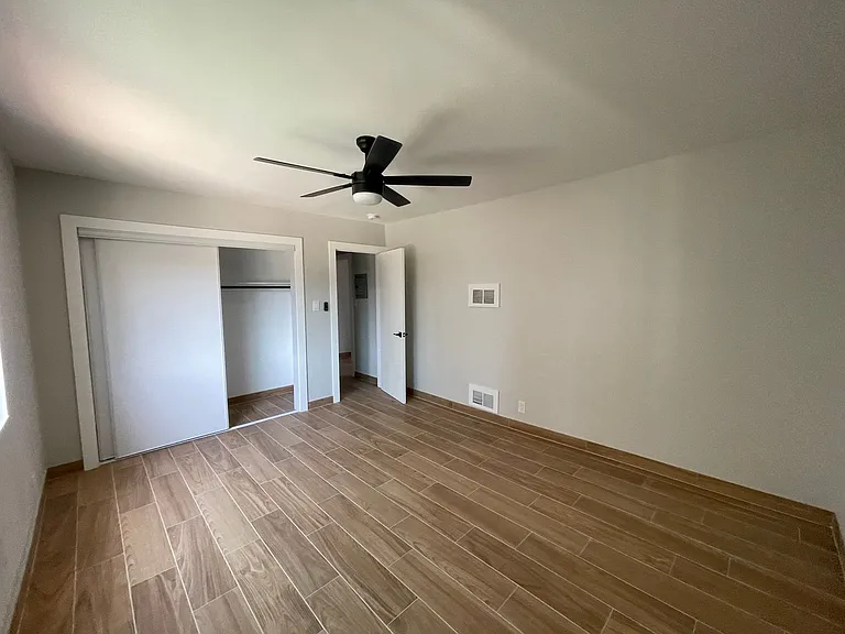 1819 S Manhattan Pl — Photo 11