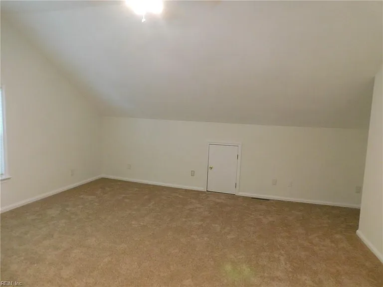 1129 Crystalwood Cir — Photo 19