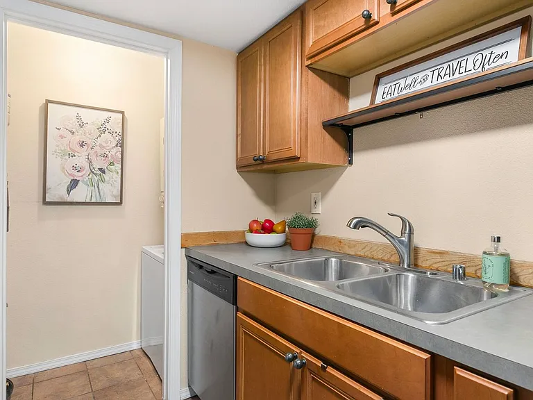 226 Broadway #22 — Photo 8