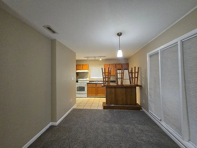 507 NW 39th Rd #106 — Photo 9