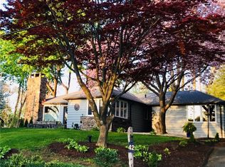 42 Lake Dr N, New Fairfield, CT 06812