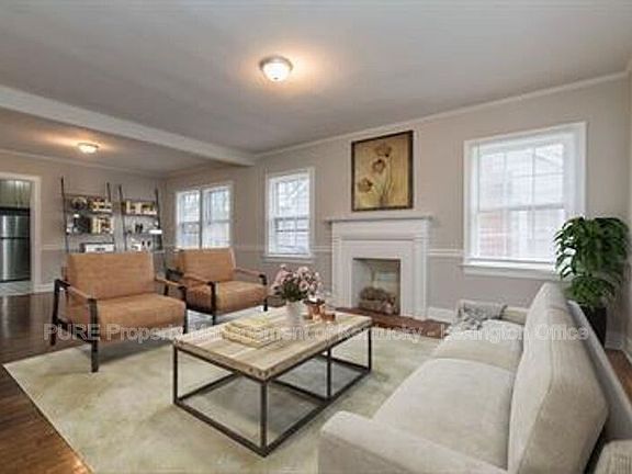 2nd image of 204 Floral Park