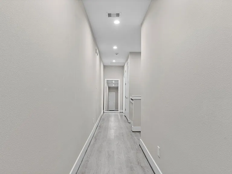 851 Prosper St — Photo 30