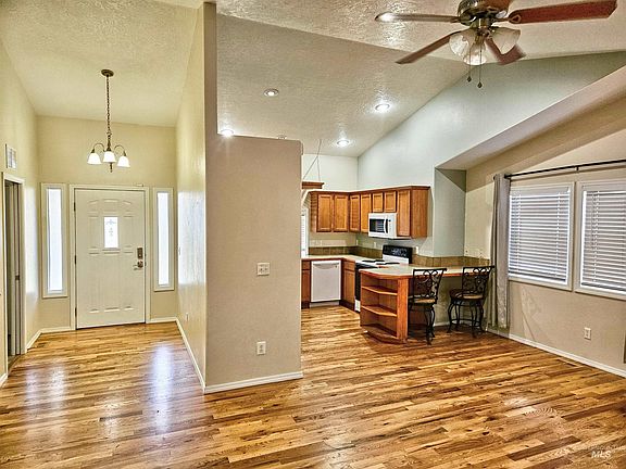 4th image of 16478 N Elderberry Cir