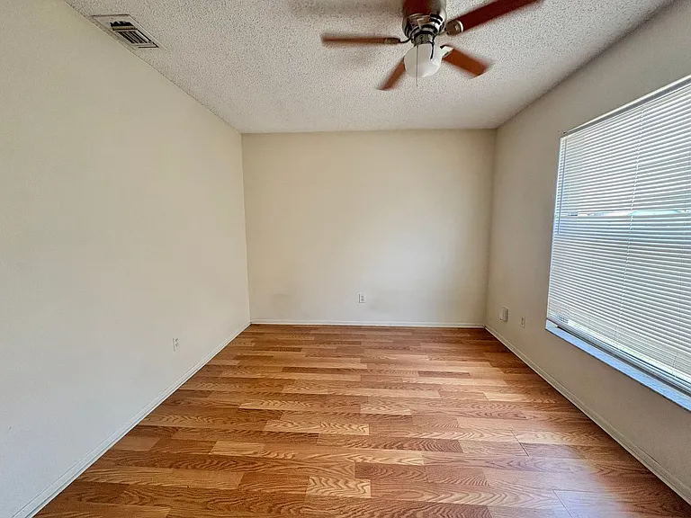 2224 Fairmont Cir — Photo 20