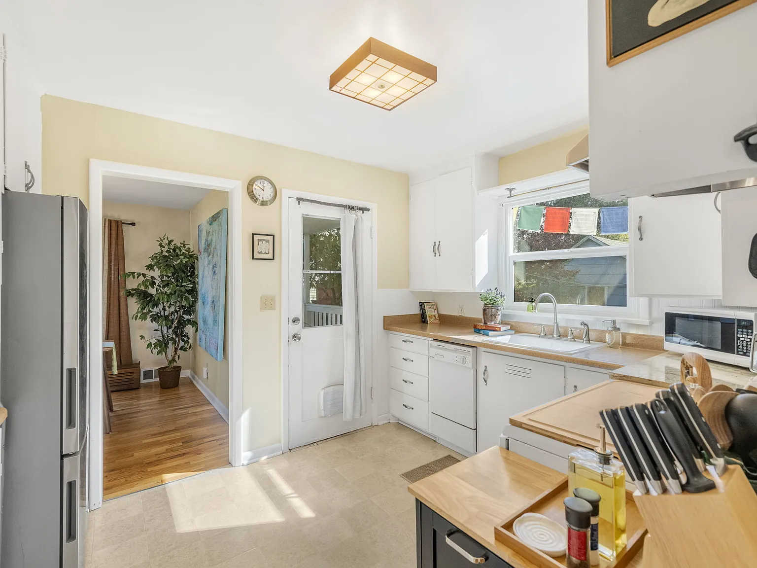 2 bed, 750 sqft, $2,800 — Photo 4