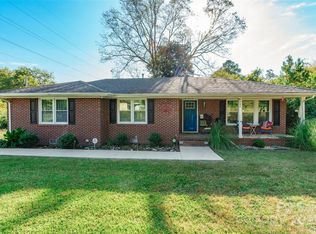 749 Meadowbrook Rd, Chester, SC 29706