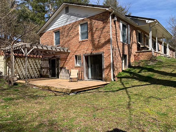 3rd image of 5518 Wedgewood Dr