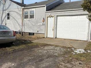 2106 E Lincolnway, La Porte, IN 46350