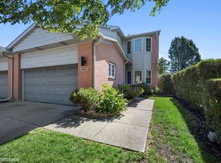 8635 N Shermer Rd, Niles, IL 60714