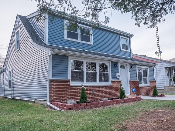2nd image of 4444 N Narragansett Ave