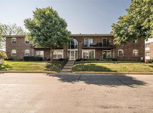 10308 Forest Brook Ln APT D, Saint Louis, MO