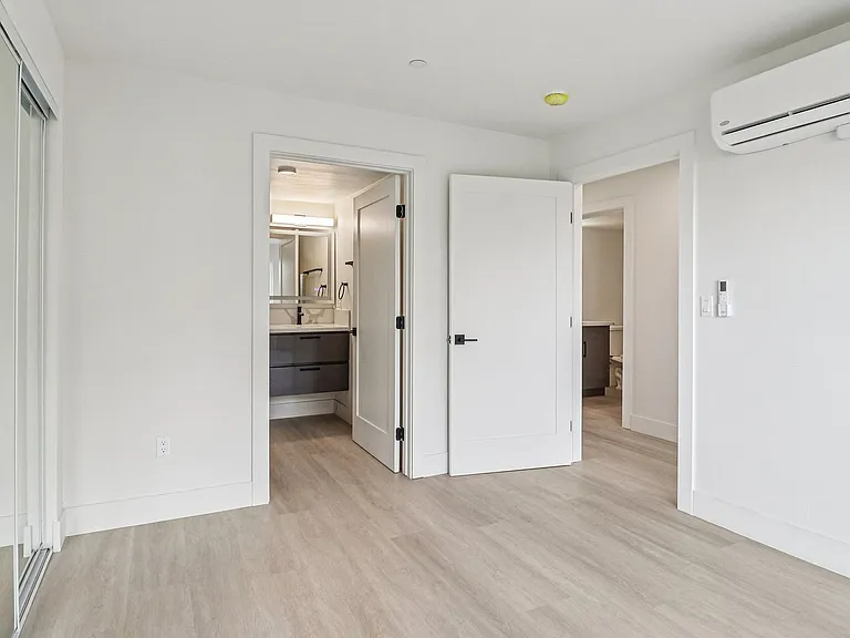 40rty on Colony — Photo 17