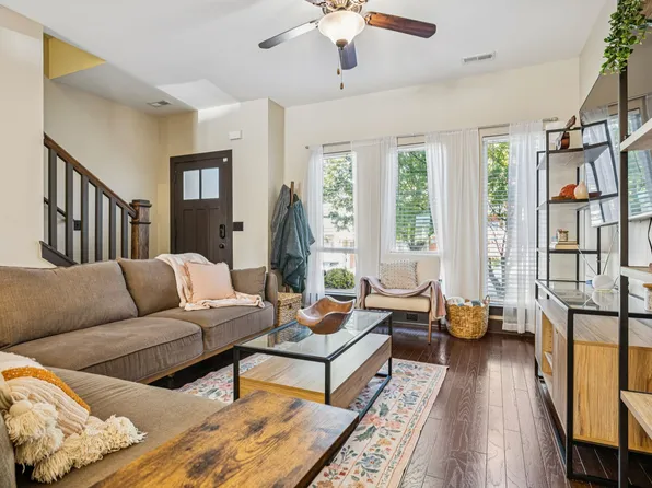 3515 Steffisburg Dr, Nashville, TN 37211