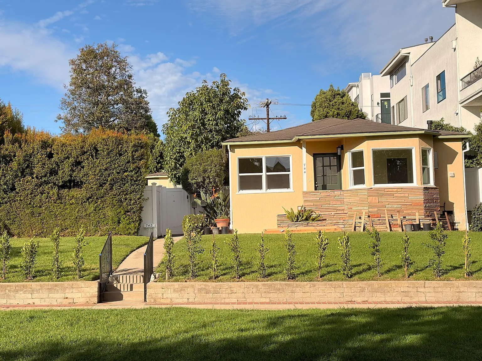 744 Moreno Ave — Photo 2