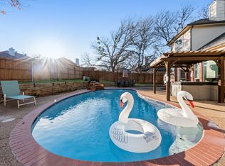 7916 Old Hickory Dr, North Richland Hills, TX 76182