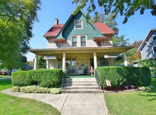 302 N Main St, Nappanee, IN 46550