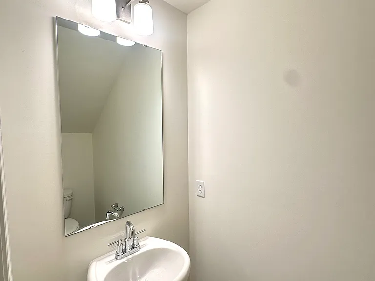 1/2 bath