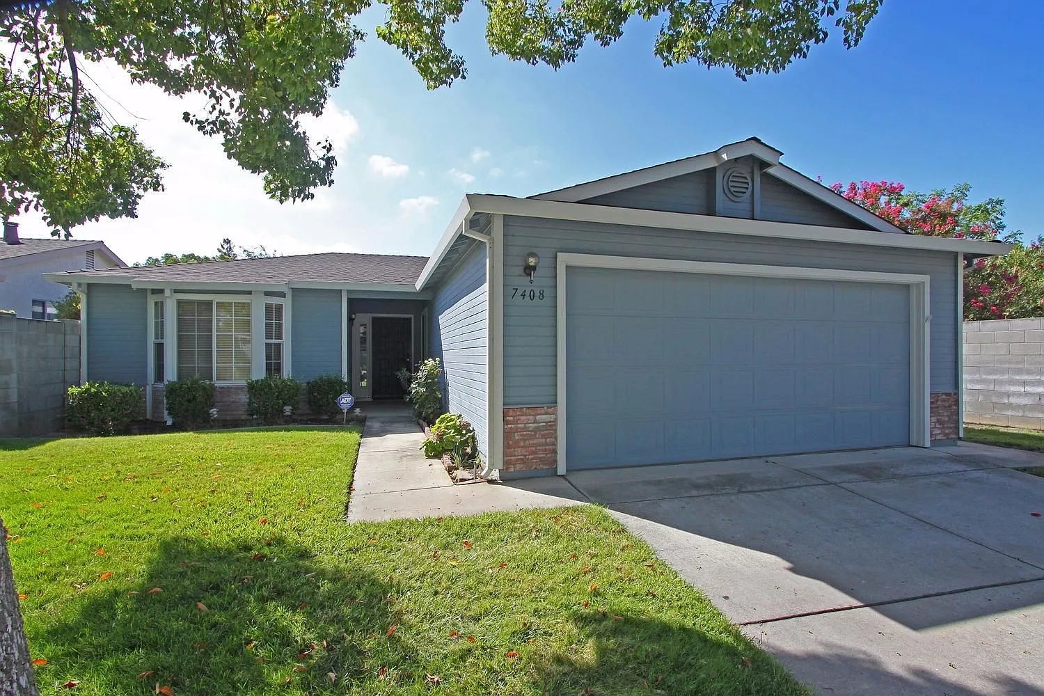 7408 Sunspark Ln photo 1