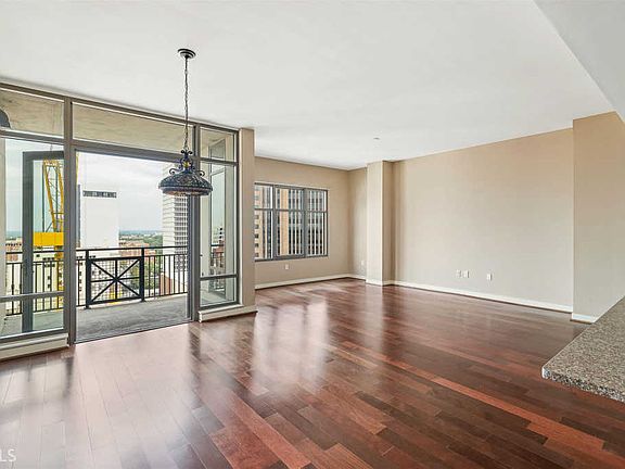 4th image of 565 Peachtree St NE Unit 1503