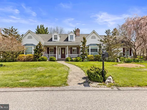 12 Tiffany Dr, Carlisle, PA 17015