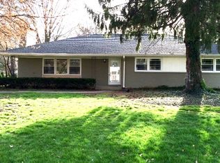 716 Antrim Rd, Windy Hills, KY 40207