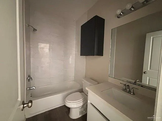 1000 W La Pointe Ave #4 — Photo 6