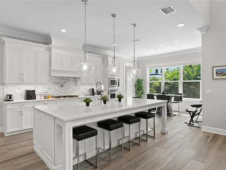 209 S Shore Crest Dr — Photo 25