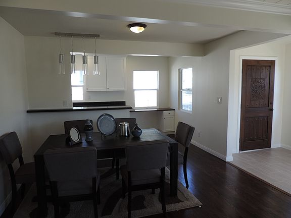 5th image of 317 E Mariposa Ave