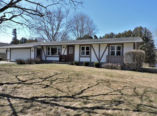 522 Ridgeview Dr, Big Rapids, MI 49307