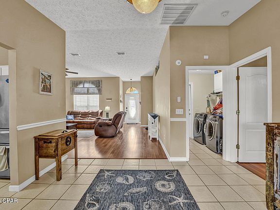 3rd image of 316 Lyonia Ln