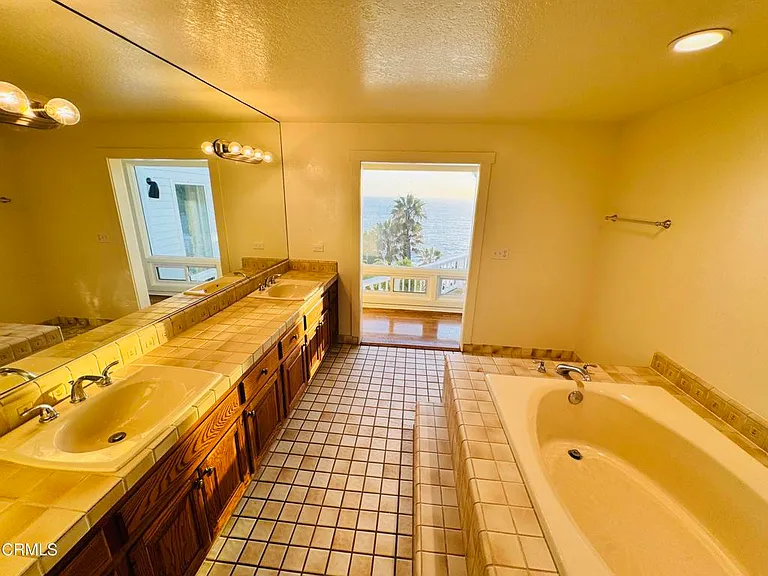 32175 Coast Hwy — Photo 39