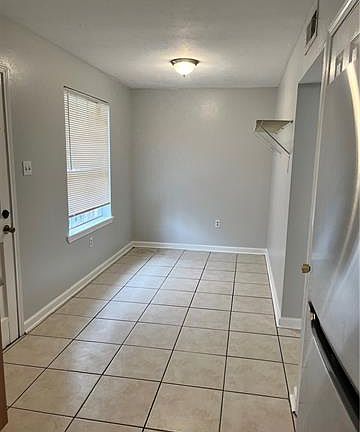 5th image of 11040 Roger Dr APT D