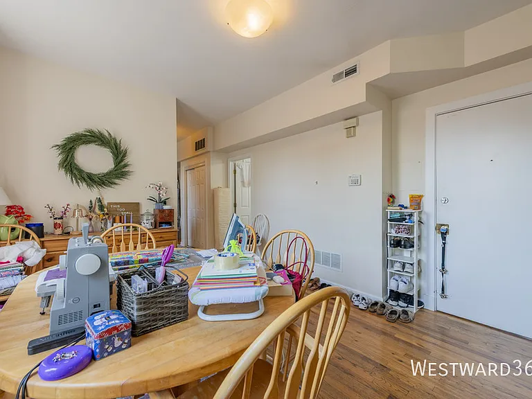 2611 W Cortland St #3 — Photo 6