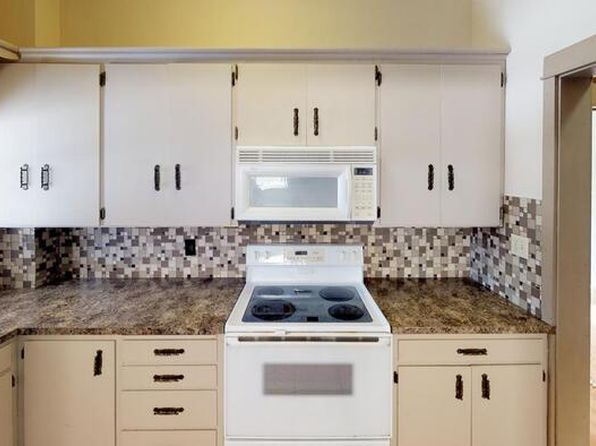 205 3rd Ave NE Studio 1