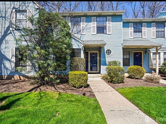 2nd image of 4102 Cricket Cir